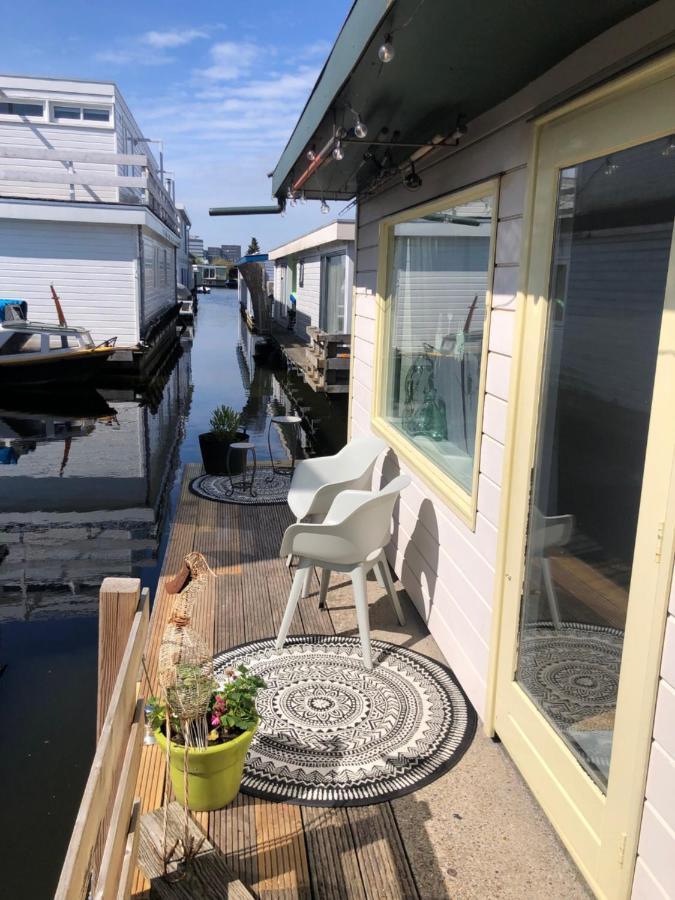 Houseboat Apartment With Water Terrace, Free Parking, Free Bikes & Fast Wifi Амстердам Екстер'єр фото